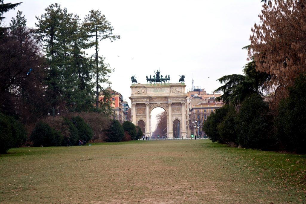 Castello Sforzo i Via Dante, park Sempione