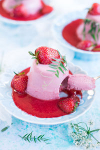 Truskawkowa panna cotta